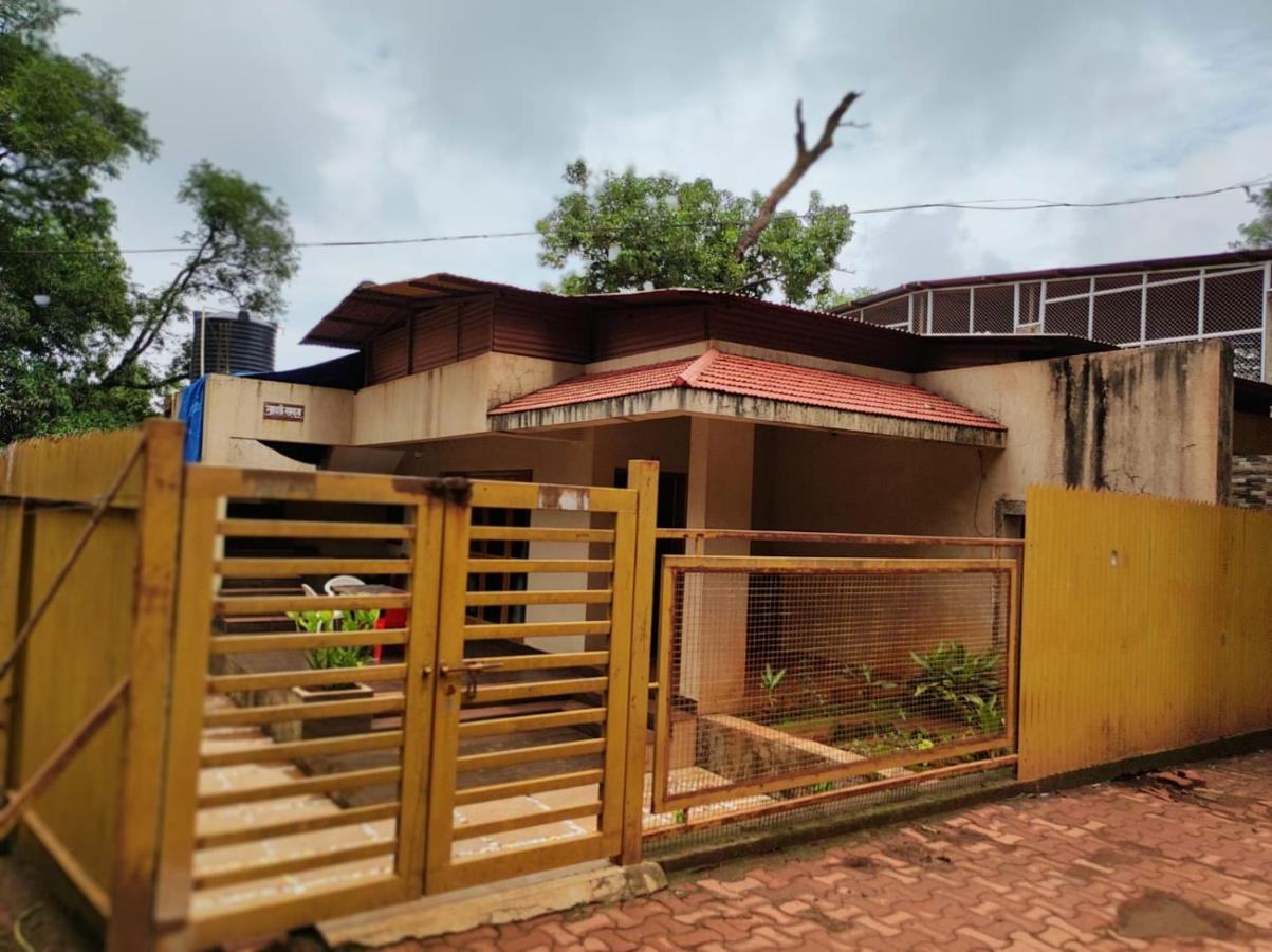 Nivritti Villa Matheran Eksteriør bilde