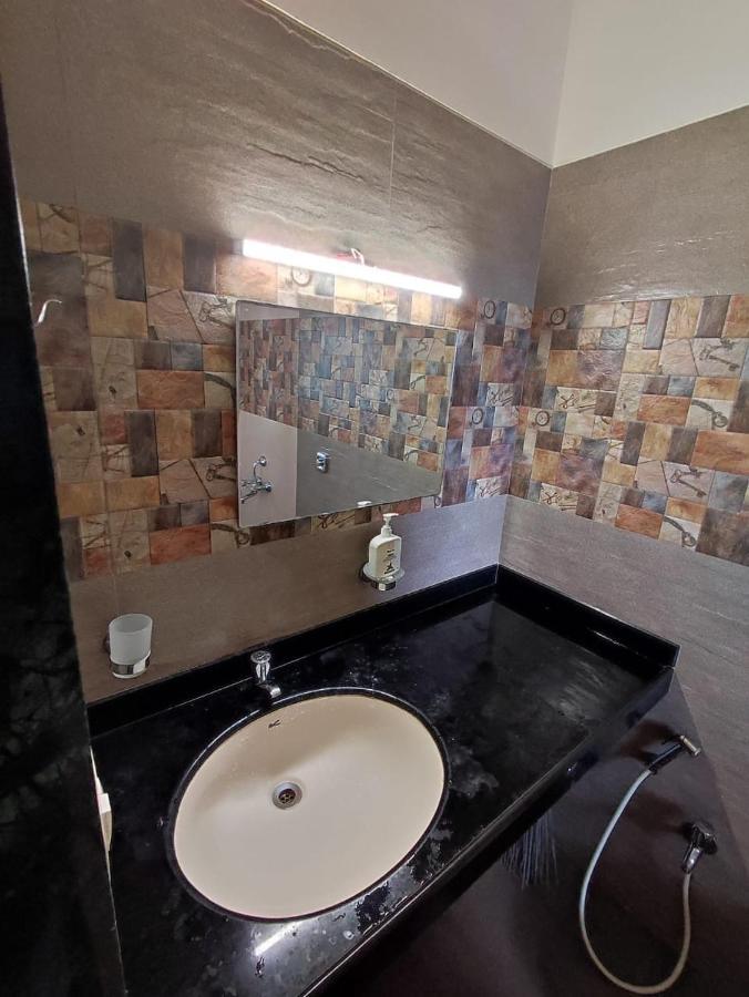 Nivritti Villa Matheran Eksteriør bilde