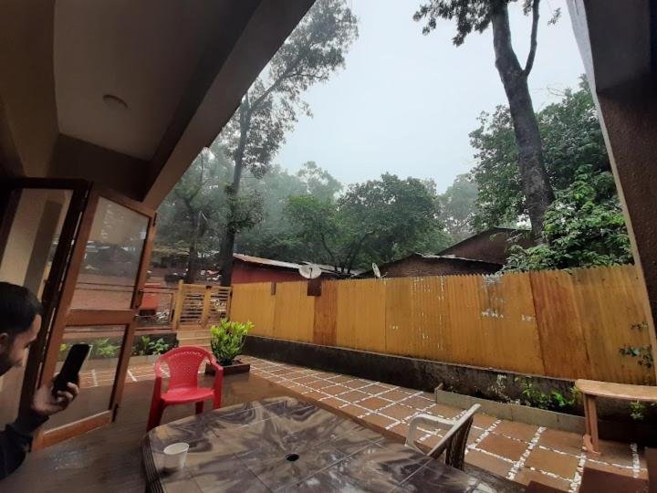 Nivritti Villa Matheran Eksteriør bilde